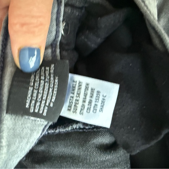 Hudson Krista Super Skinny Ankle Jeans - Picture 11 of 16